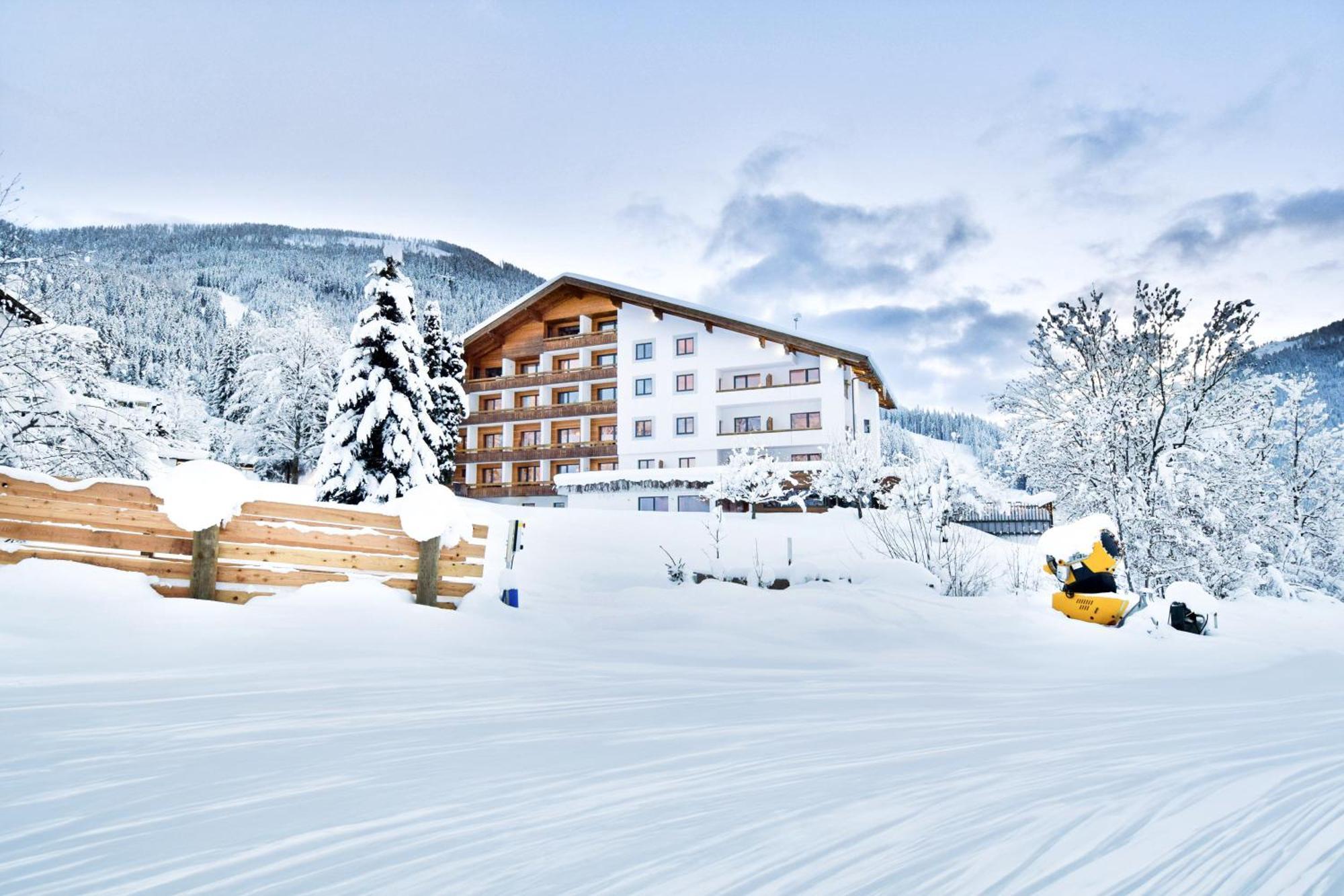 Hotel Nockresort Bad Kleinkirchheim Bagian luar foto